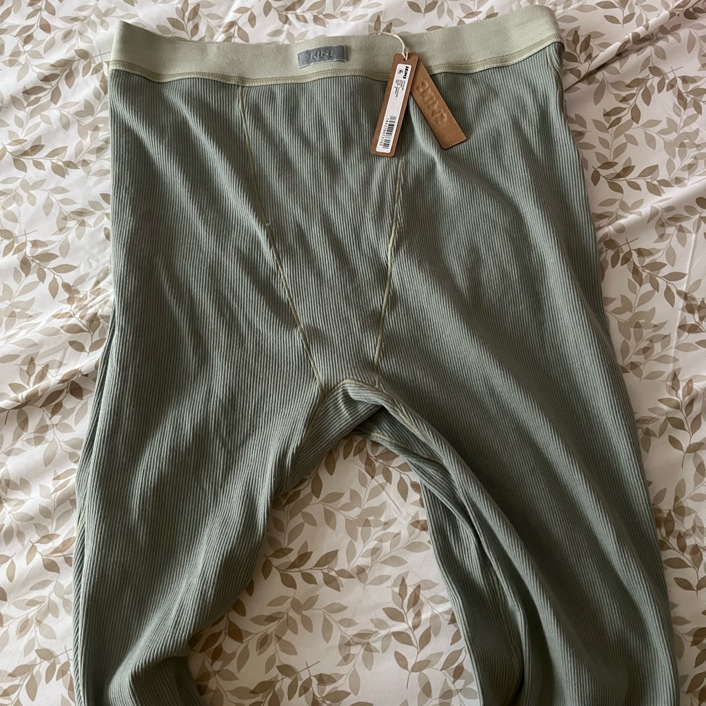 Skims Leggings